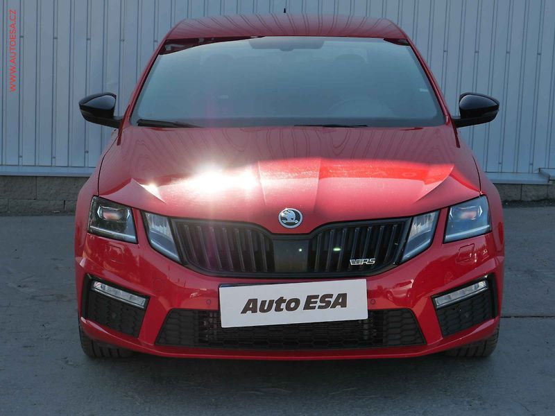 Škoda Octavia (2019) 2.0 TDi, 2.maj,ČR, RS, DSG - fotka 2 z 26