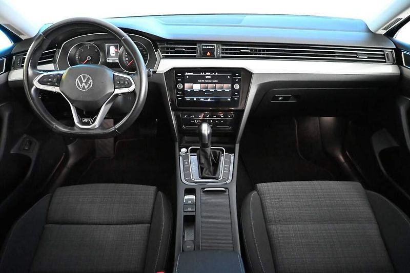 Volkswagen Passat (2022) 2.0 LED DSG ACC R-LINE Paket K - fotka 12 z 33