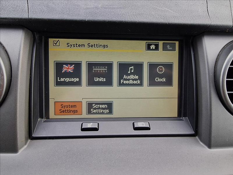 Land Rover Discovery 2.7 TDV6 140kW 4x4 - fotka 24 z 42