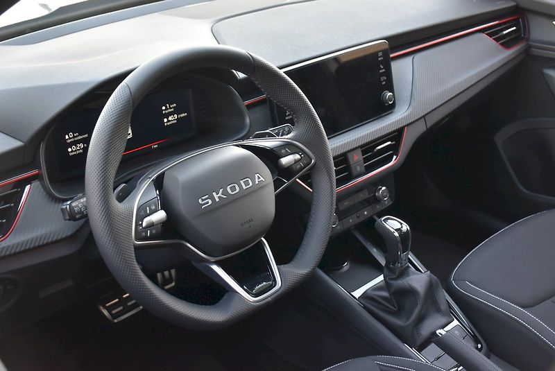 Škoda Kamiq (2026) Monte Carlo 1,0 TSI 85 kW 7-st - fotka 23 z 36