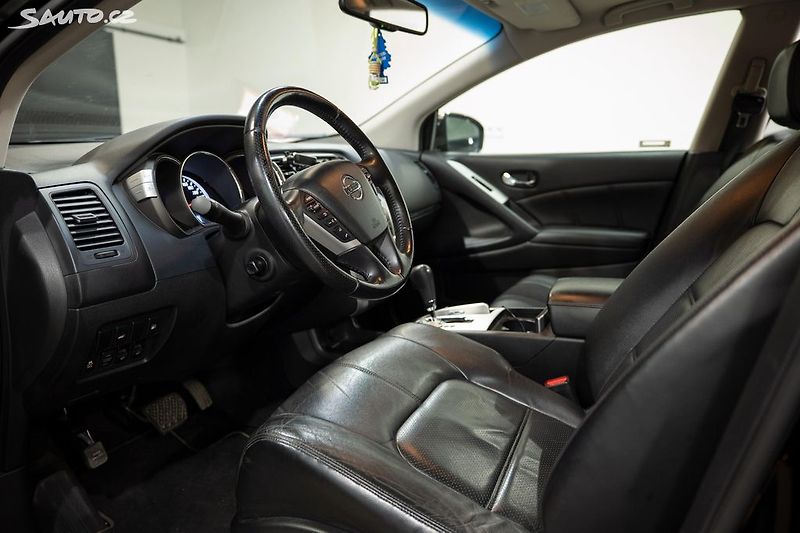 Nissan Murano 2.5 DCI 140 kW 4X4 - fotka 8 z 35