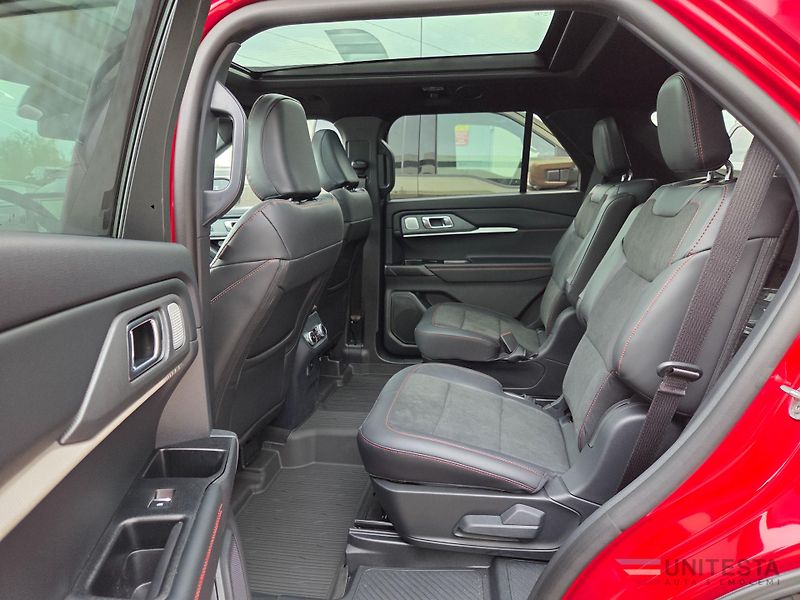 Ford Explorer (2026) Explorer ST  400 PS - fotka 7 z 14