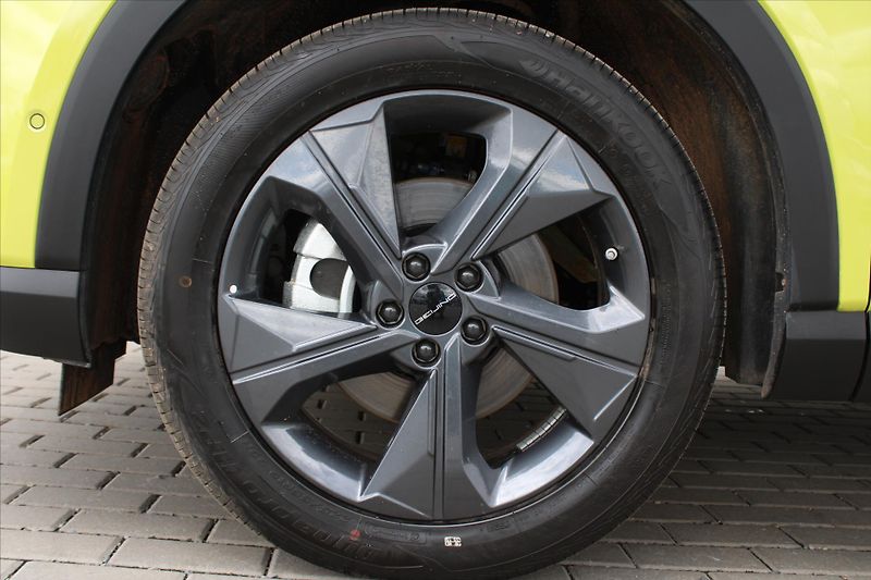 BAIC X5 1.5T 130kW A/T LED PANORAMA - fotka 9 z 30