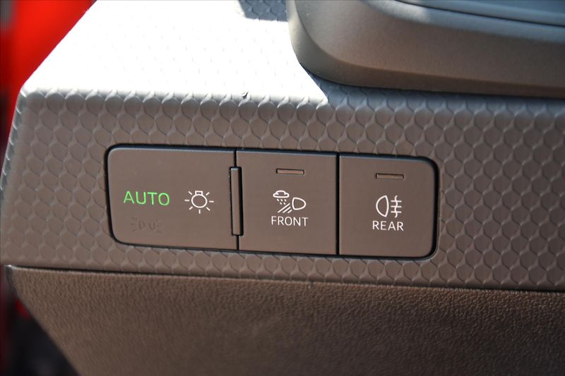 Audi A1 1.0 TFSI 85kW DPH ČR SERVIS.KN - fotka 16 z 23