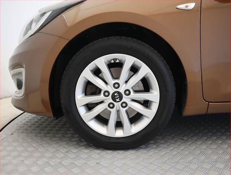 Kia Ceed (2017) 1.4 MPI, Tempomat - fotka 15 z 18