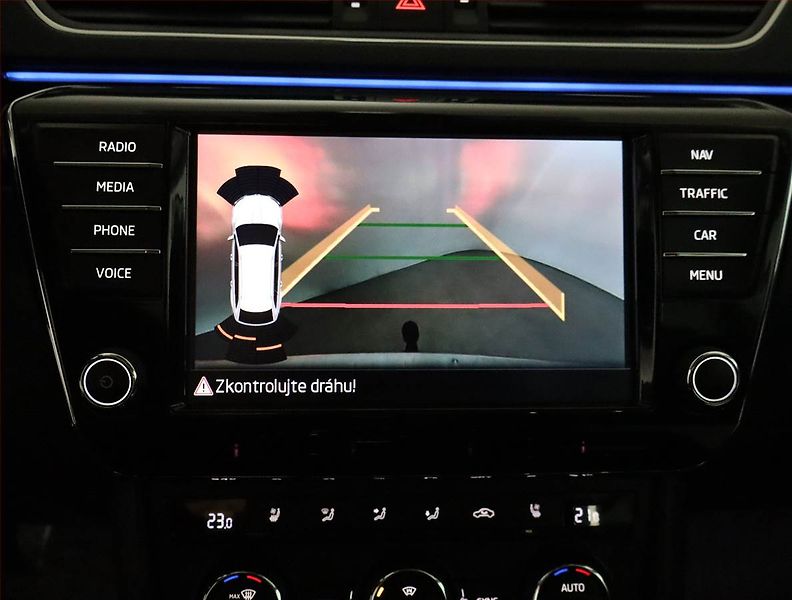 Škoda Superb (2016) Laurin&Klement 2.0 TDI 4x4 - fotka 23 z 24
