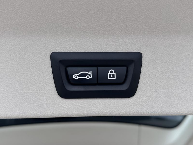BMW X3 xDrive30d Model X-Line - fotka 26 z 27
