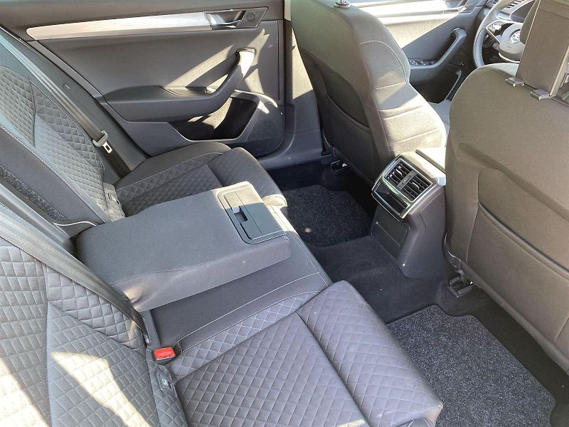 Škoda Superb (2022) Combi 2.0 TDI DSG Ambition - fotka 9 z 35