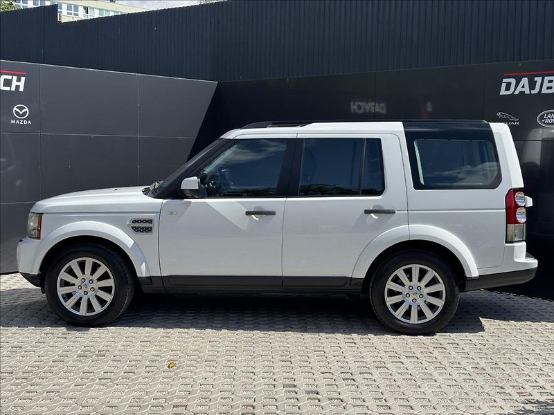 Land Rover Discovery 3,0 SDV6 HSE 4WD AT ČR DPH - fotka 5 z 30