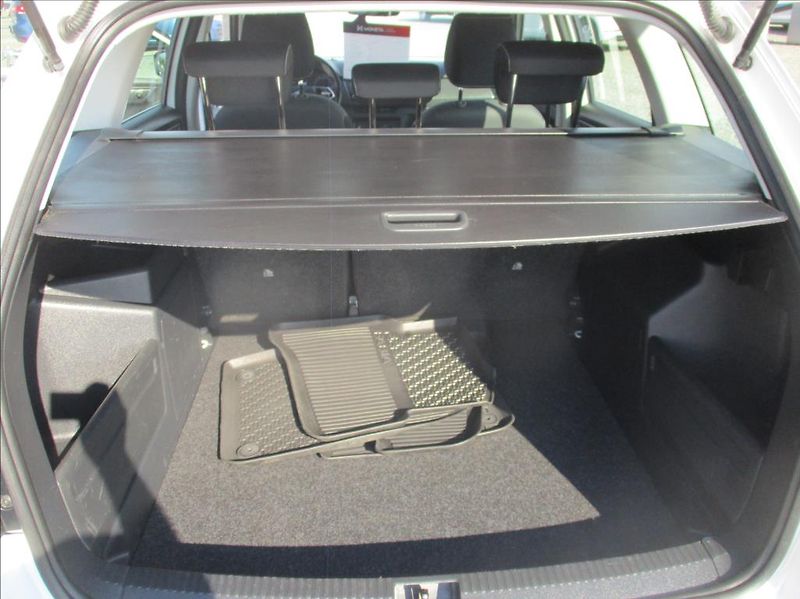 Škoda Fabia 1,0 TSI,klima,servis,DPH,CZ, - fotka 13 z 39