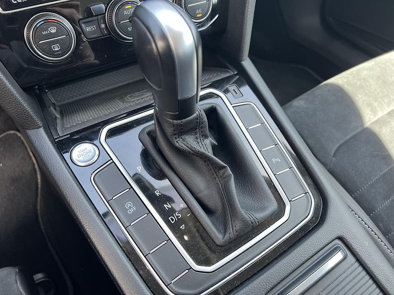 Volkswagen Passat (2020) 2.0TDi*140kW*DSG*ACC - fotka 25 z 32