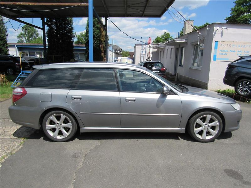 Subaru Legacy 2,0 R 121kW 4x4 - fotka 8 z 33