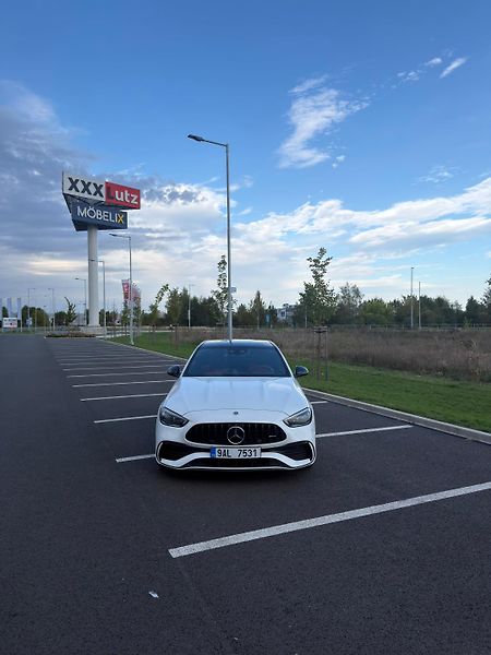 Mercedes-Benz Třídy C (2022) TOP VÝBAVA! AMG VÝFUKY - fotka 2 z 8