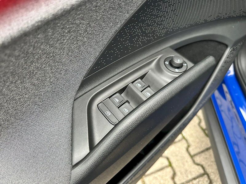 Škoda Enyaq (2023) 55 kWh Studio SoH 91% - fotka 8 z 23