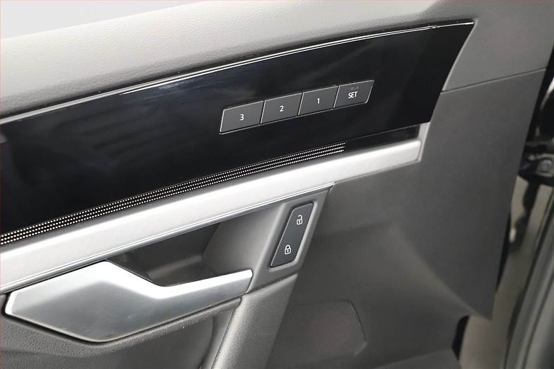 Volkswagen Touareg (2019) 3.0 TDI, NAVI,VZDUCH,CZ - fotka 23 z 30