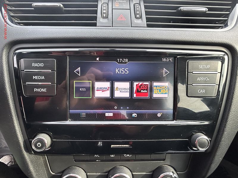 Škoda Octavia (2017) 1.6 TDi, ČR, Ambition, AC - fotka 15 z 16