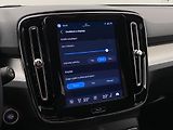 Volvo XC40 B3 CORE AUT CZ - náhled 45