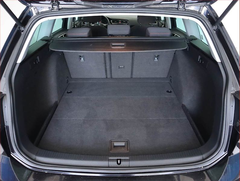 Volkswagen Golf (2018) 1.0 TSI, Navi, Tempomat - fotka 14 z 18