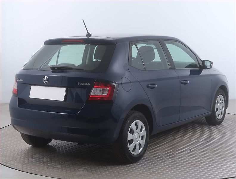 Škoda Fabia (2015) 1.0, Park. senzory - fotka 5 z 14