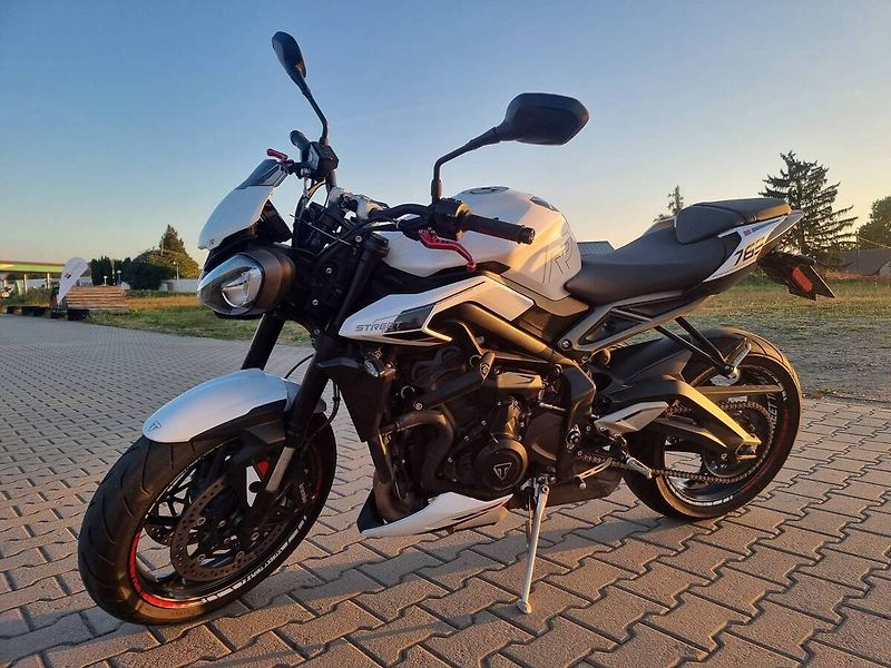 Triumph Street Triple 765 R (2025) - fotka 3 z 7