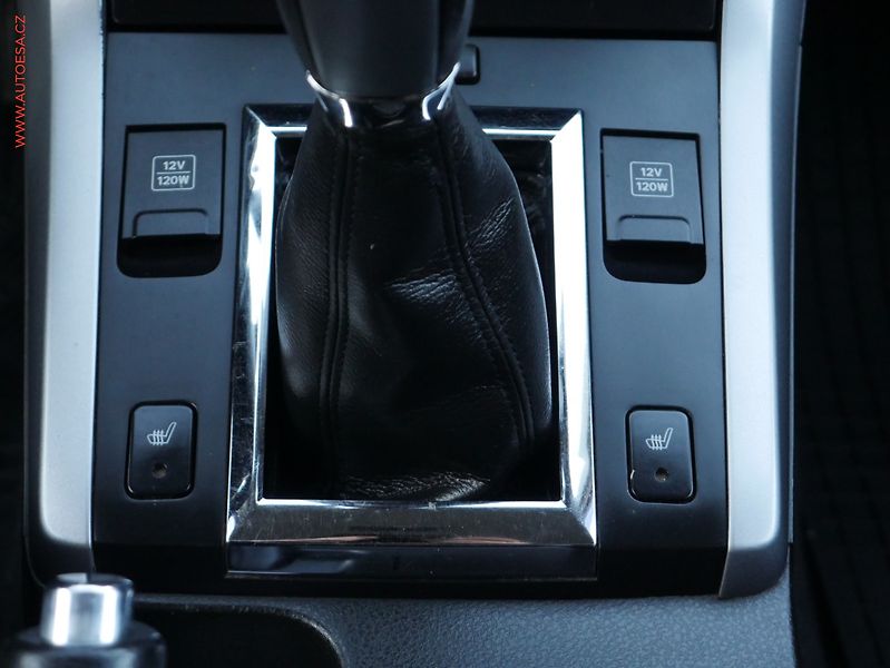Suzuki Grand Vitara (2010) 2.4.i 4x4, ČR, Výhř.sed, TZ - fotka 13 z 15