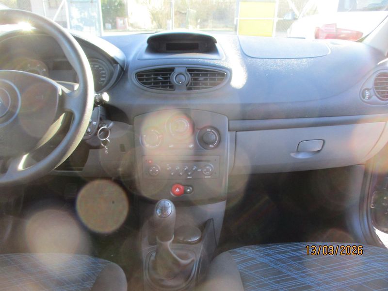 Renault Clio (2007) 1,2 - fotka 7 z 11