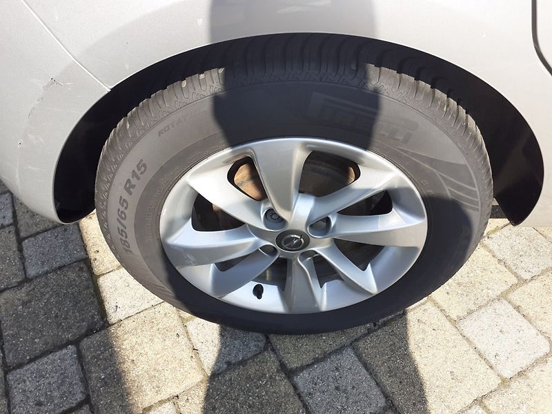 Opel Corsa (2016) 1.4 i AUTOMAT - fotka 20 z 34
