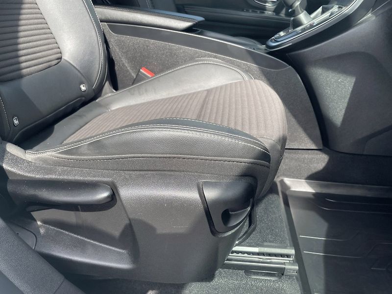 Renault Grand Scénic (2019) 1.3 TCe,117kW,Intens - fotka 34 z 35