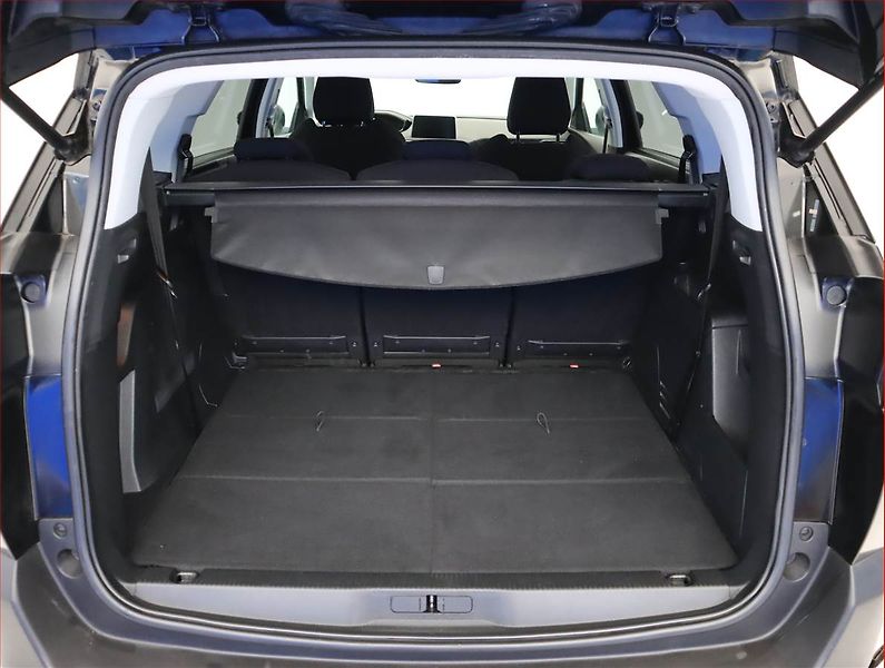 Peugeot 5008 (2020) 1.5 BlueHDi, Automat, 7 míst - fotka 14 z 23
