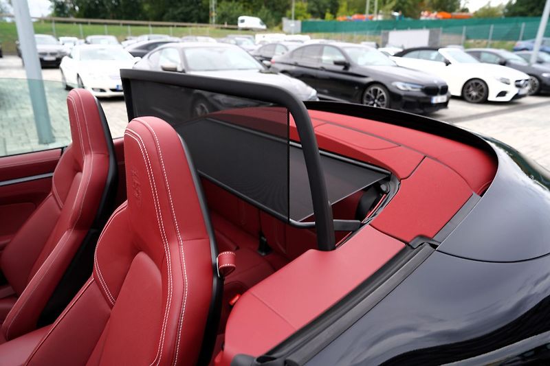 Porsche 911 Carrera 4/PDK/Sport chrono/21 - fotka 23 z 48