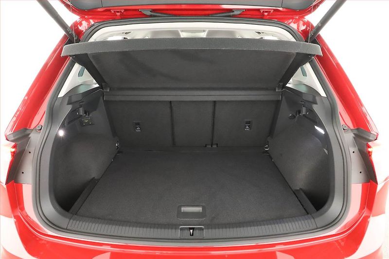 Volkswagen Tiguan (2022) 2.0 TSI - fotka 19 z 20