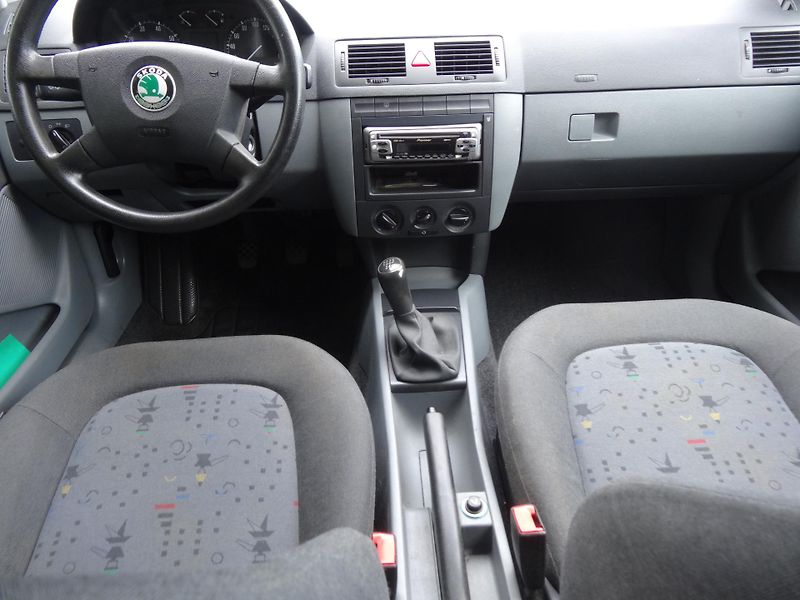 Škoda Fabia Kom.1.2i 12V Taž.zař.+zim.kola - fotka 4 z 19
