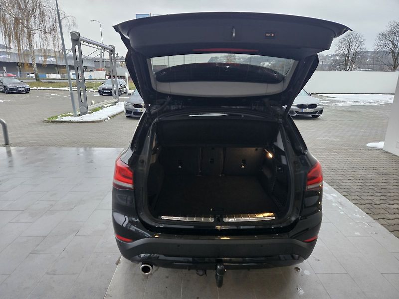 BMW X1 (2021) sDrive18i - fotka 12 z 12
