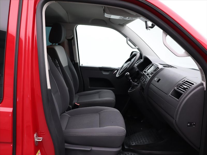 Volkswagen Multivan 2,0 TDI 103KW 7 Míst - fotka 11 z 27