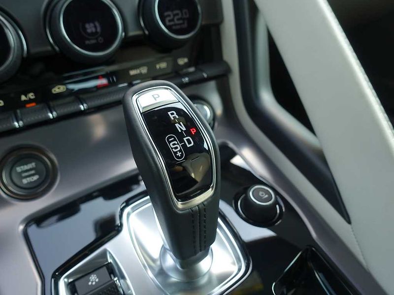 Jaguar F-Type 5,0 V8 75 P450 kabriolet 4x4 - fotka 32 z 38