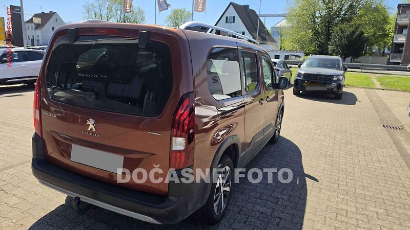 Peugeot Rifter (2020) 1.5HDi MAXi 7míst, GT Line - fotka 3 z 9