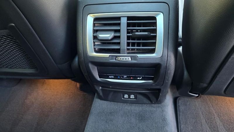 BMW iX3 (2022) M-Sport 210kW 80kWh SoH96,3% - fotka 16 z 56