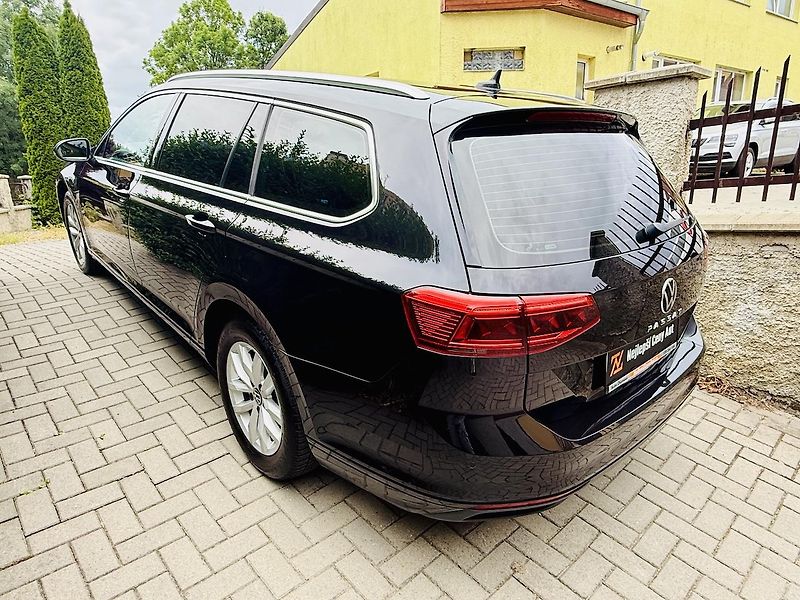 Volkswagen Passat Variant (2023) 2,0TDi 110kW BUSINESS DSG ACC - fotka 16 z 18