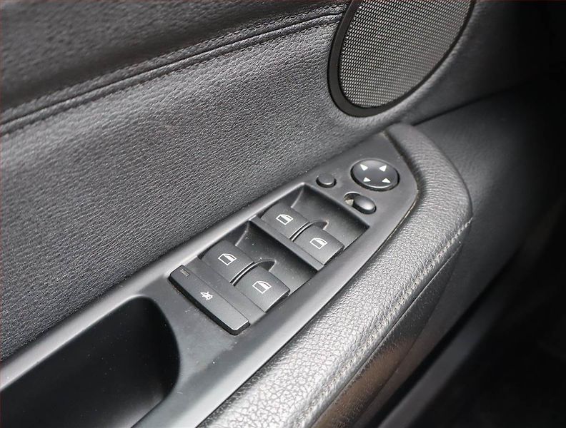 BMW X6 (2010) xDrive30d, 4X4, Automat, Kůže - fotka 19 z 24
