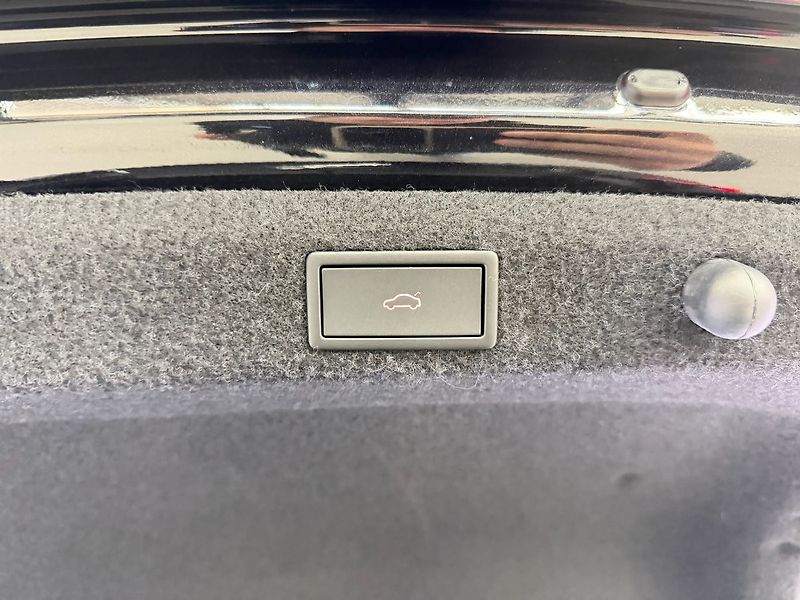 Škoda Octavia 2.0 TDI DSG 4X4 RS, ACC, LED, - fotka 26 z 28