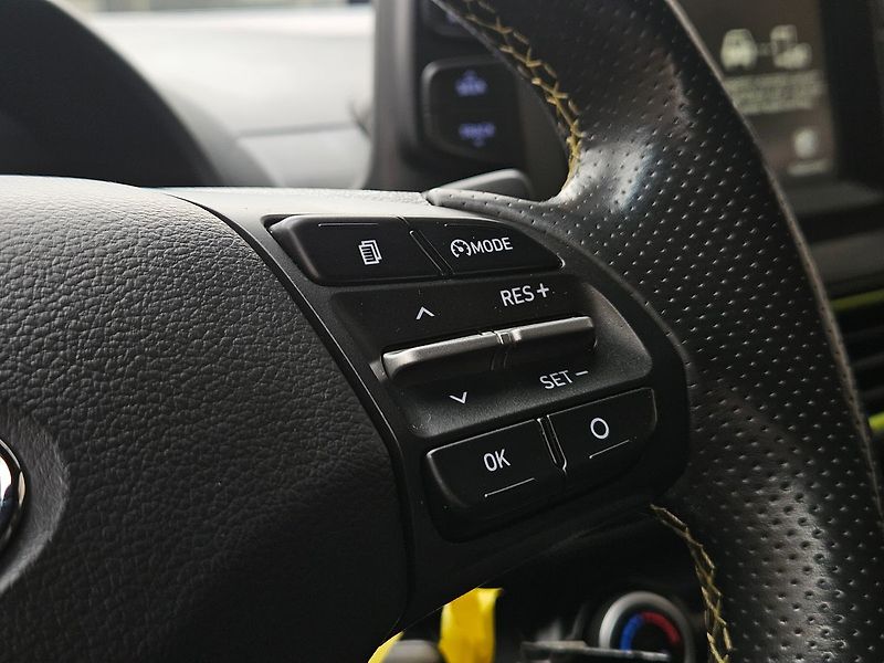 Hyundai Kona 1,0 T-GDi, Mystic+Guard, 1.maj - fotka 18 z 35