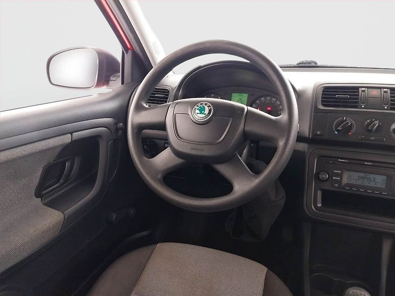 Škoda Fabia (2012) 1.2 12V, po STK, jezdí výborně - fotka 7 z 17
