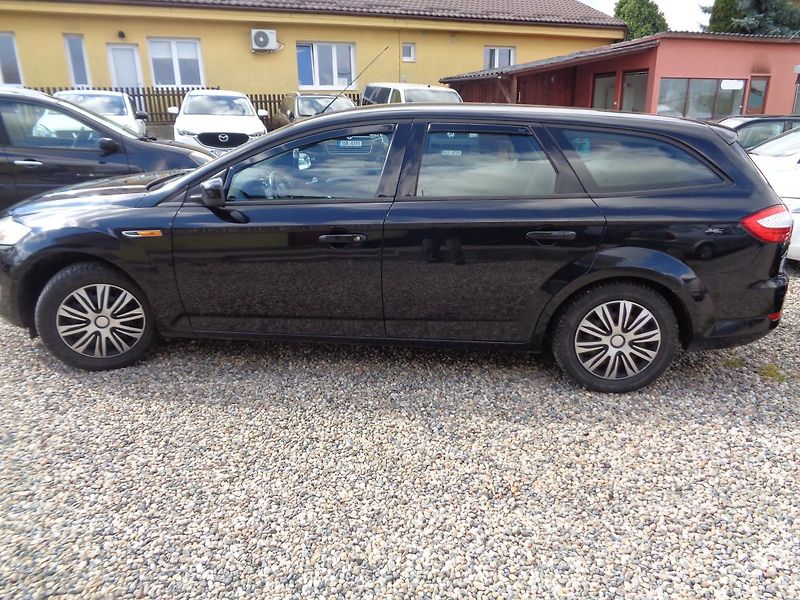 Ford Mondeo 2,0 - fotka 7 z 14