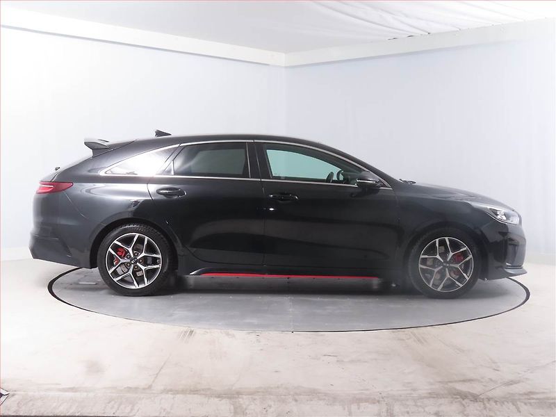 Kia Pro_Ceed (2019) GT-Line 1.4 T-GDI, Serv.kniha - fotka 6 z 15