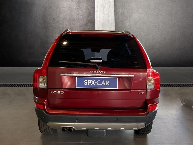 Volvo XC90 D5 AWD SUMMUM - fotka 4 z 26