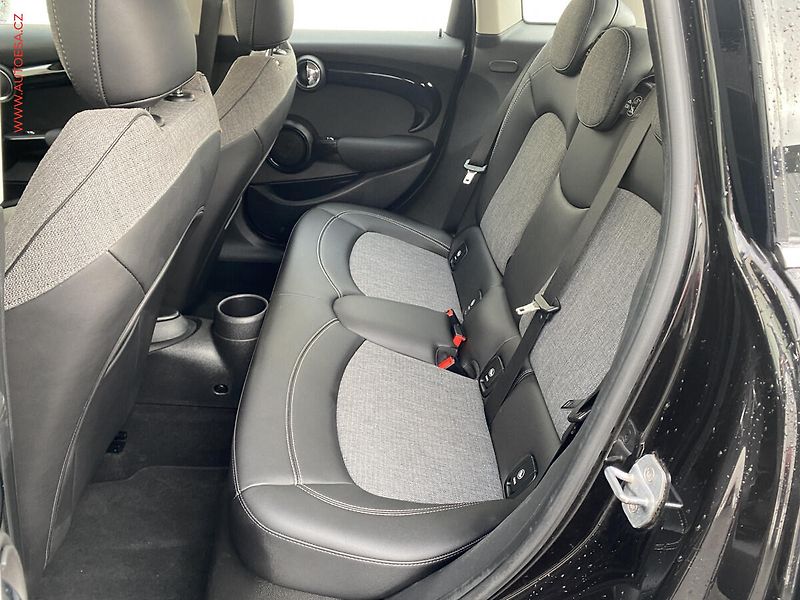 Mini Cooper S (2019) 2.0i, LED, navi, kůže - fotka 10 z 18