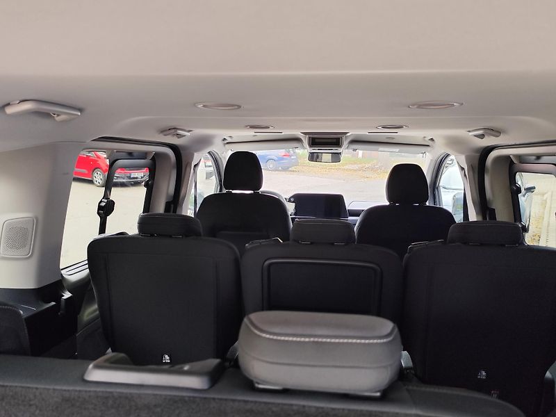 Ford Tourneo Custom (2025) Tourneo Custom L1,TITANIUM,2.0 - fotka 32 z 35