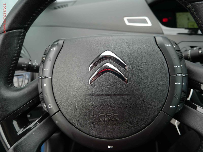 Citroën Grand C4 Picasso (2012) 1.6VTi, ČR, AC, TZ, park - fotka 13 z 22
