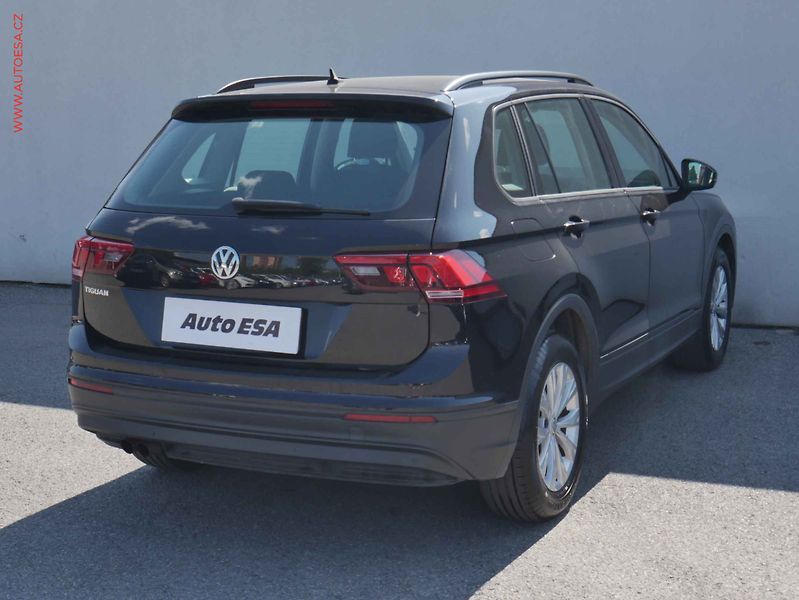 Volkswagen Tiguan (2018) 1.4 TSi, LED, navi, AC - fotka 4 z 15