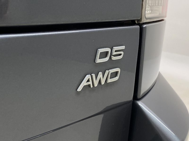 Volvo XC90 D5 AWD SPORT AUT CZ - fotka 30 z 42